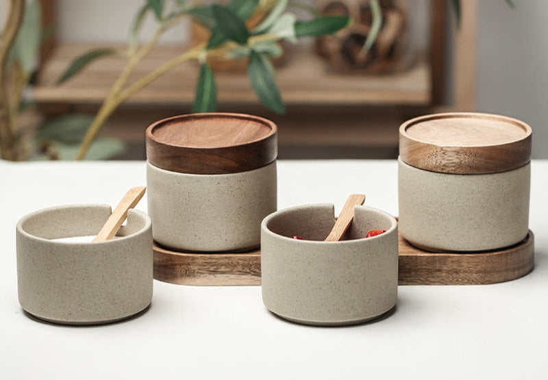 Kitchen Seasoning Pot Ceramic Three Piece Suit Simple Salt Pot Acacia Wood Tray with Cover